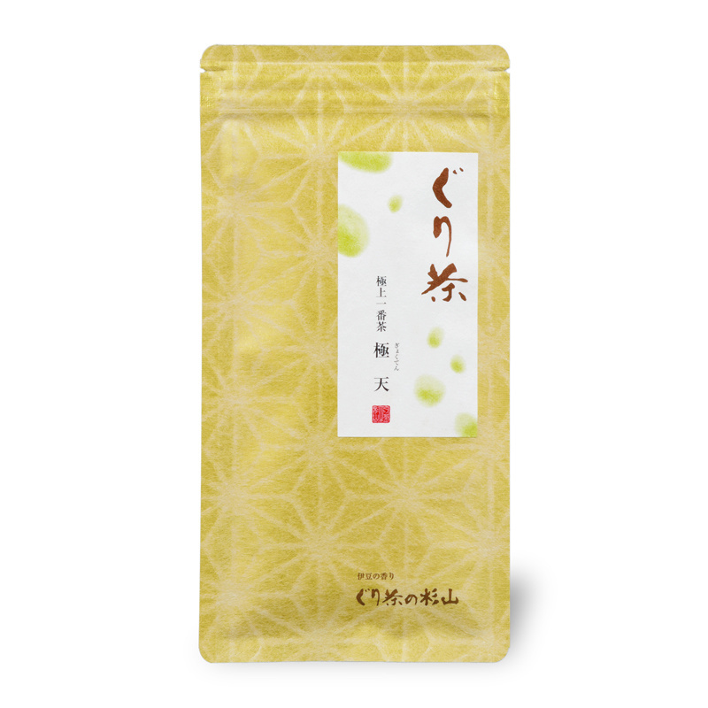 急須でお茶を淹れる