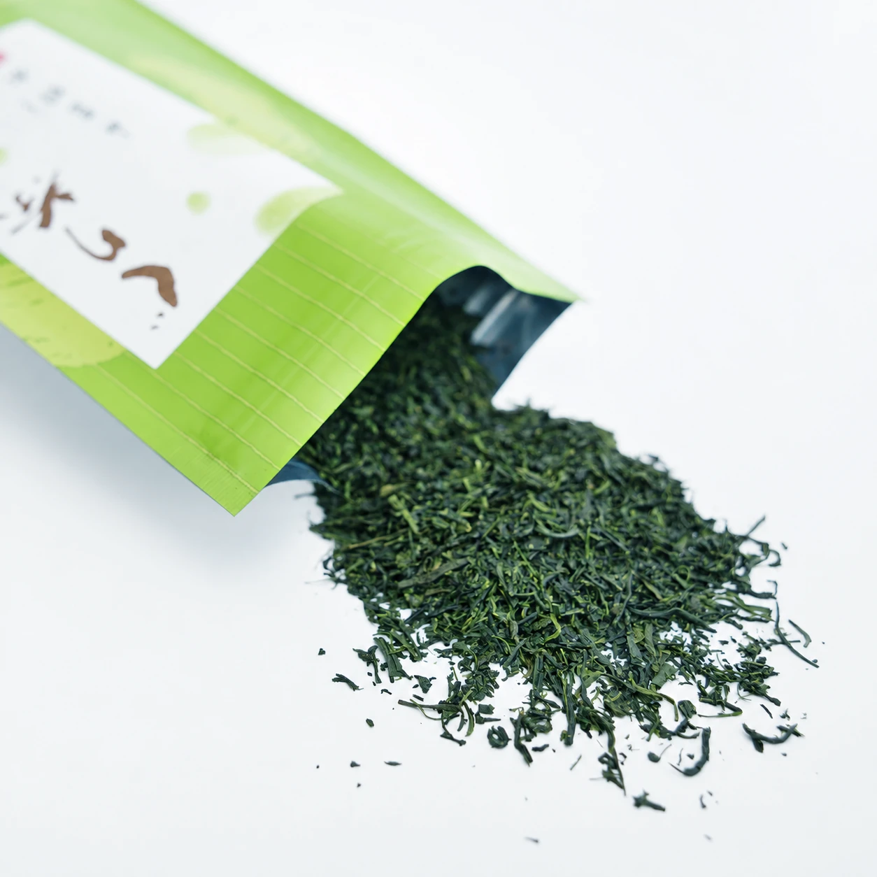 ぐり茶「碧豊」のパッケージと茶葉